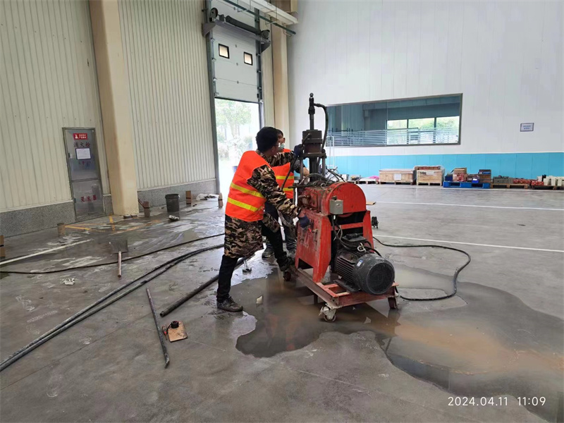 望奎厂房地面下沉塌陷注浆加固施工